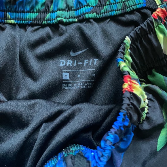 Nike Dri-Fit Shorts - Picture 3 of 4